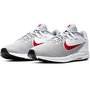 NWOT Men’s Nike Tennis Shoes